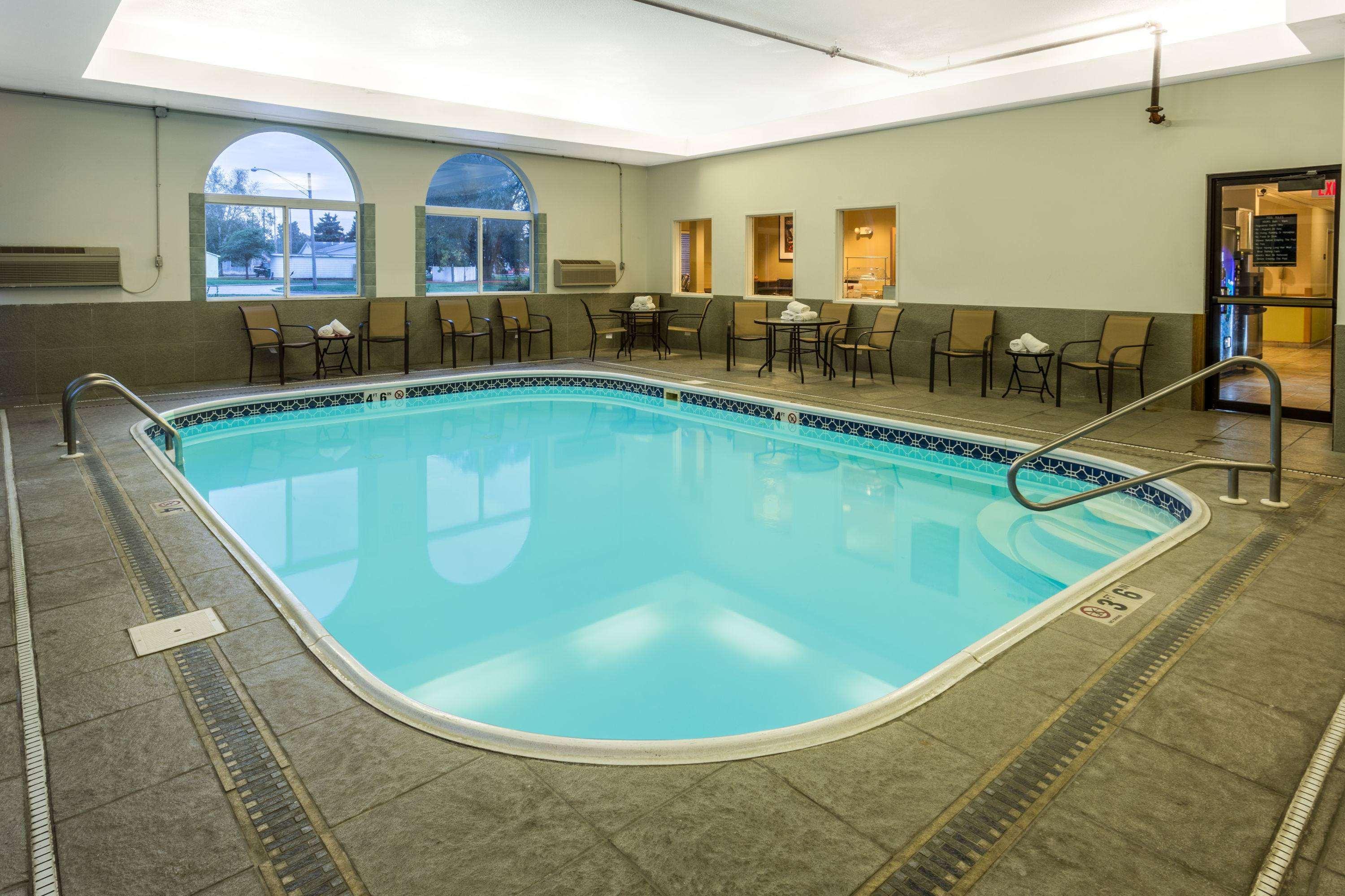 Americinn By Wyndham Streator Экстерьер фото